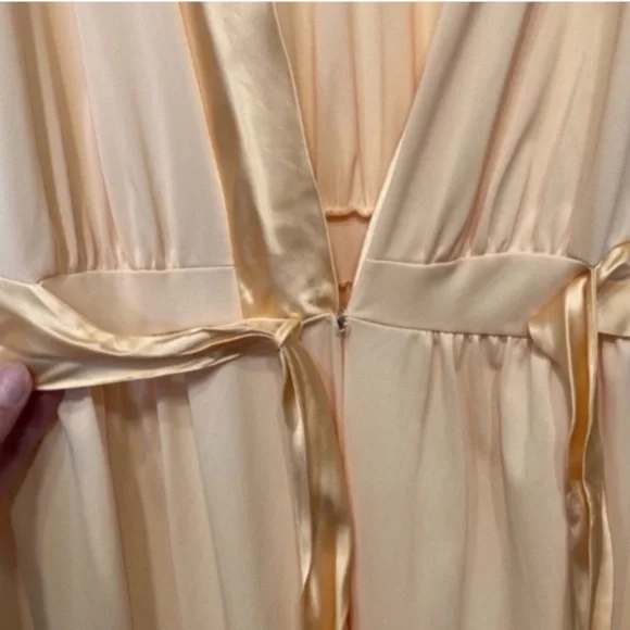 Beautiful Vintage golden yellow deep-V slip dress - Picture 5 of 16